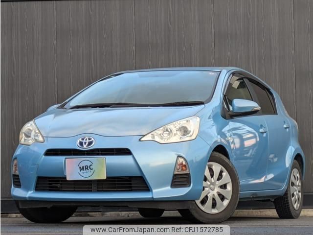toyota aqua 2012 CFJ1572785 image 1