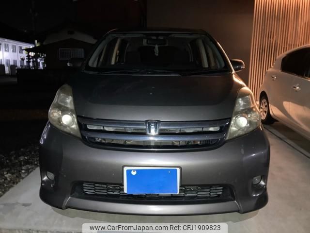 toyota isis 2007 CFJ1909823 image 2