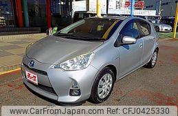 toyota aqua 2013 -TOYOTA--AQUA DAA-NHP10--NHP10-6206747---TOYOTA--AQUA DAA-NHP10--NHP10-6206747-