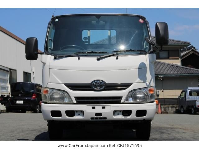 toyota toyoace 2013 CFJ1571695 image 2