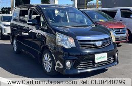 toyota noah 2011 -TOYOTA--Noah DBA-ZRR70W--ZRR70-0357817---TOYOTA--Noah DBA-ZRR70W--ZRR70-0357817-