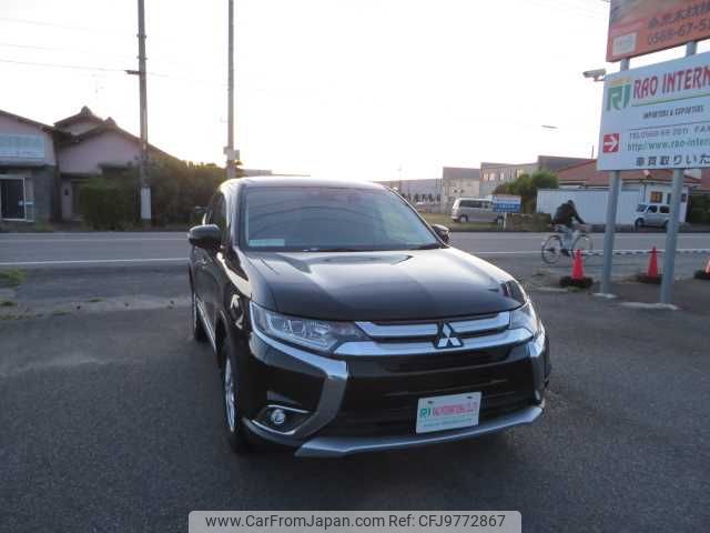 mitsubishi outlander 2017 504749-RAOID:13494 image 2