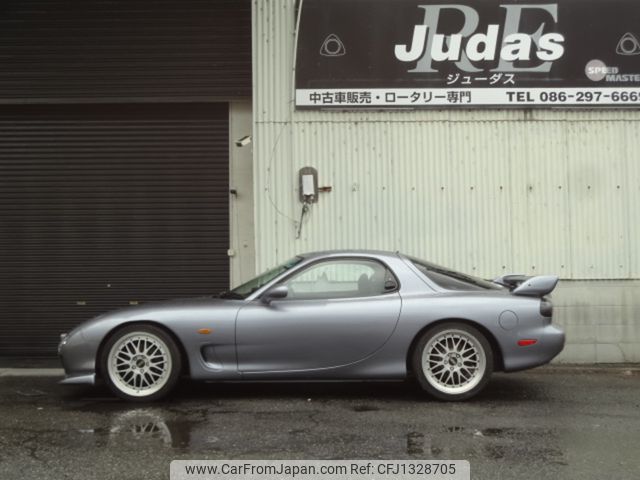 mazda rx-7 2000 936296a2c3b374fc18d39ff26b826b47 image 2