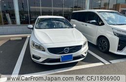 volvo v60 2015 CFJ1896900