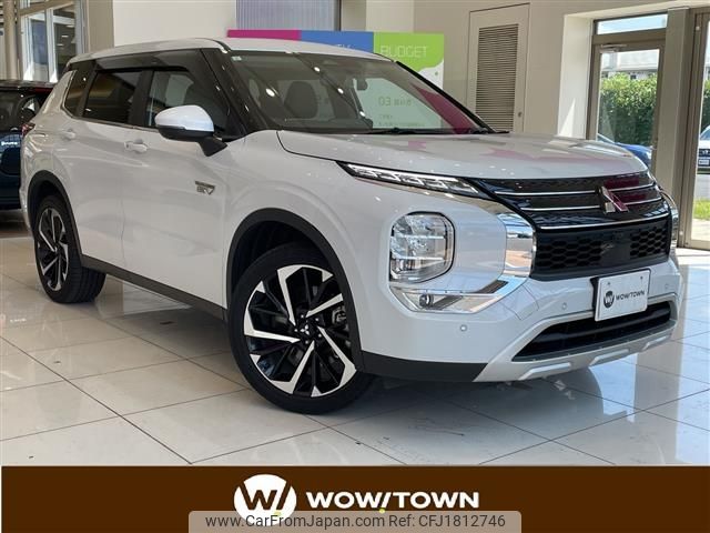 mitsubishi outlander-phev 2023 CFJ1812746 image 1