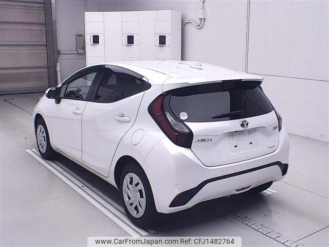 toyota aqua 2022 -TOYOTA--AQUA MXPK11--2063464---TOYOTA--AQUA MXPK11--2063464- image 2