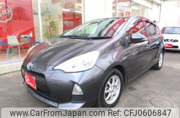 toyota aqua 2013 -TOYOTA--AQUA DAA-NHP10--NHP10-2284800---TOYOTA--AQUA DAA-NHP10--NHP10-2284800-