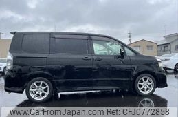 toyota voxy 2010 NIKYO_WA51132