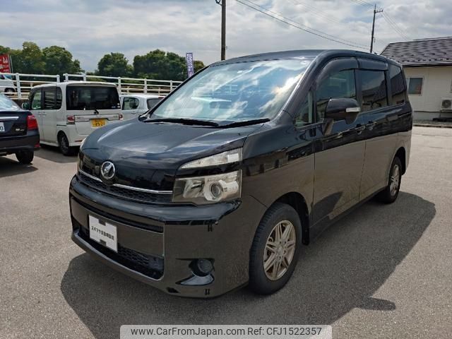 toyota voxy 2010 CFJ1522357 image 1
