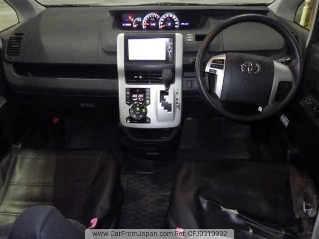 toyota voxy 2013 TE3504 image 2