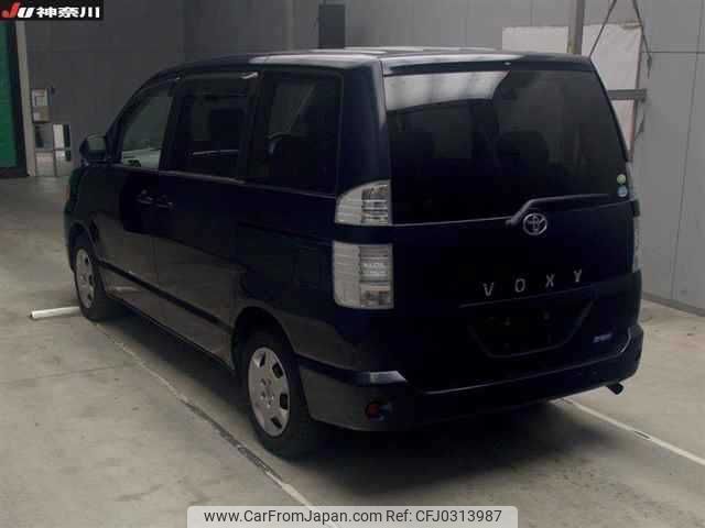 toyota voxy 2005 TE395 image 1