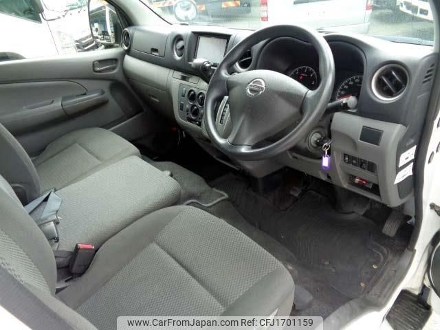 nissan caravan-van 2017 CFJ1701159 image 2