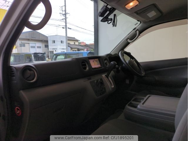 nissan caravan-van 2015 CFJ1895201 image 2