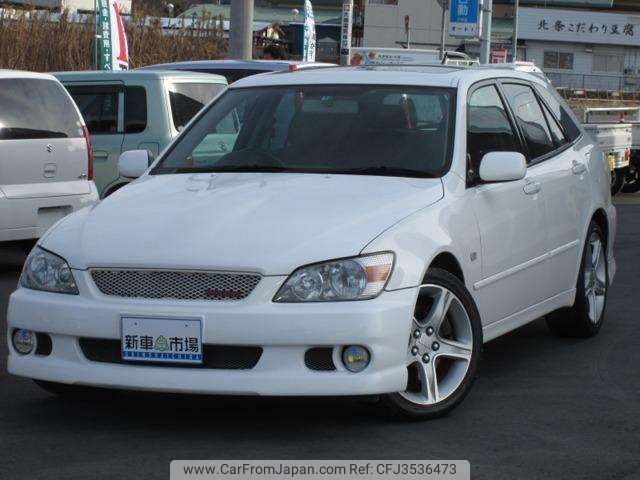 toyota altezza-gita 2001 quick_quick_TA-JCE10W_JCE10W-0035130 image 1