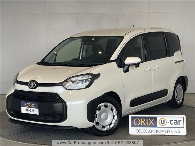 toyota sienta 2023 CFJ1533807 image 1