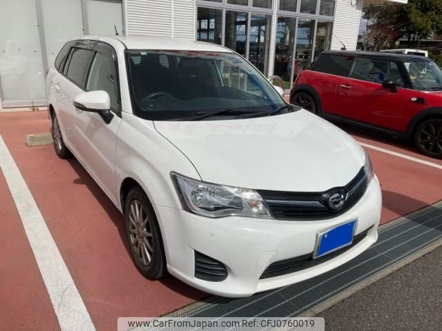 toyota corolla-fielder 2014 -TOYOTA--Corolla Fielder DBA-NZE161G--NZE161-7107414---TOYOTA--Corolla Fielder DBA-NZE161G--NZE161-7107414- image 1