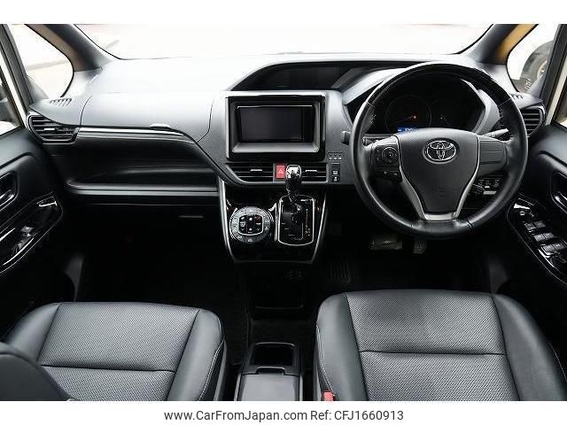 toyota esquire 2019 CFJ1660913 image 2