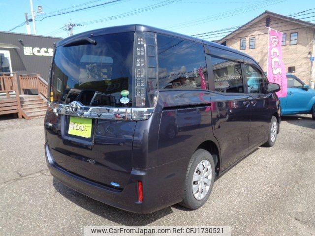 toyota voxy 2017 CFJ1730521 image 2