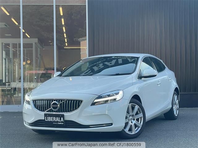 volvo v40 2018 CFJ1800559 image 1