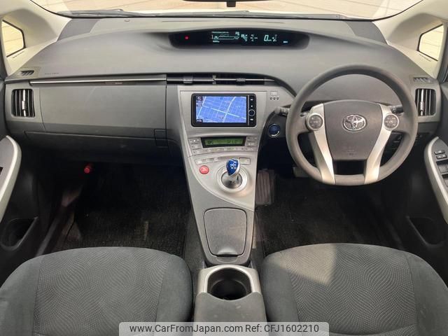 toyota prius 2012 CFJ1602210 image 2