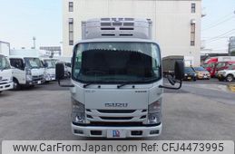 isuzu-elf-truck-2015-33524-car_596b9bc9-bd98-4321-9fcd-59f2c456e9df