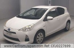 toyota aqua 2013 -TOYOTA--AQUA DAA-NHP10--NHP10-2247219---TOYOTA--AQUA DAA-NHP10--NHP10-2247219-