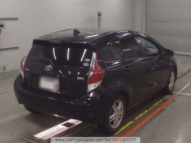 toyota aqua 2015 -TOYOTA 【土浦 530も8】--AQUA NHP10-2411809---TOYOTA 【土浦 530も8】--AQUA NHP10-2411809- image 2