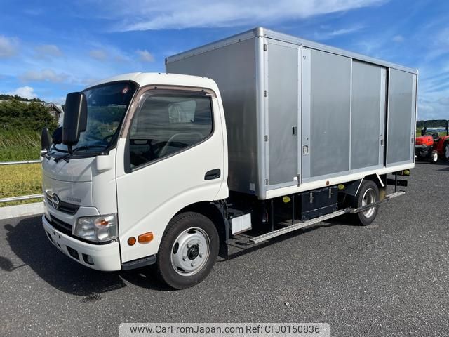 hino dutro 2014 GOO_NET_EXCHANGE_0404266A30240828W001 image 1