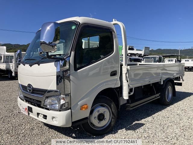 hino dutro 2018 CFJ1792461 image 1