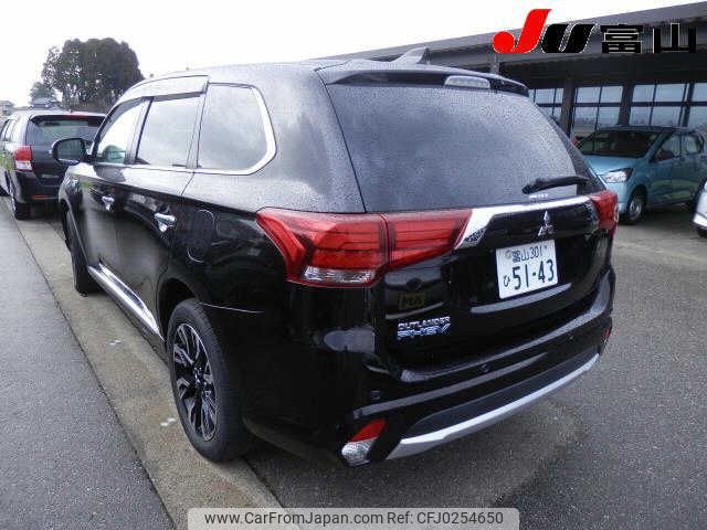 mitsubishi outlander-phev 2016 -MITSUBISHI 【富山 301ﾋ5143】--Outlander PHEV GG2W--GG2W-0311302---MITSUBISHI 【富山 301ﾋ5143】--Outlander PHEV GG2W--GG2W-0311302- image 2