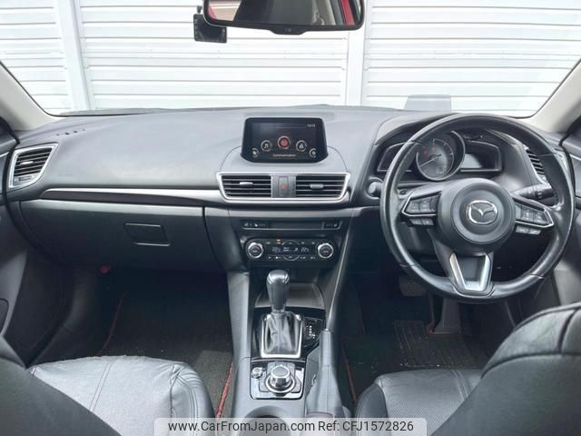 mazda axela 2017 CFJ1572826 image 2