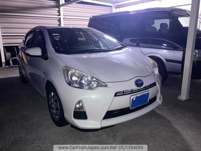 toyota aqua 2013 CFJ1554099 image 1