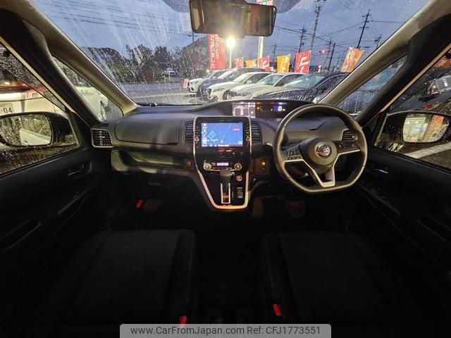 nissan serena 2018 CFJ1773551 image 2