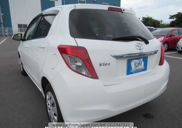 toyota vitz 2013 CFJ1547532 image 2
