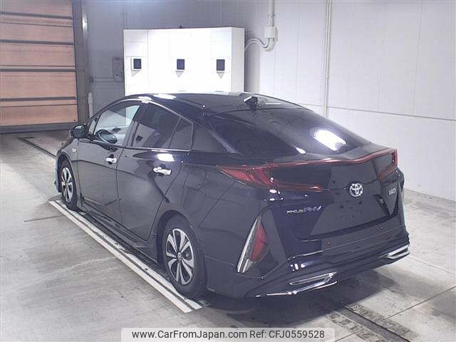 toyota prius-phv 2018 -TOYOTA--Prius PHV ZVW52-3052471---TOYOTA--Prius PHV ZVW52-3052471- image 2