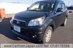 toyota-rush-2013-4297-car_59e902e3-e225-4f52-98b6-c1fecb8bab03