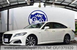 toyota crown 2018 CFJ1370320