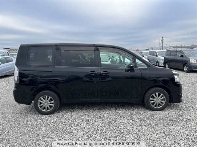 toyota voxy 2010 NIKYO_LF71465 image 1