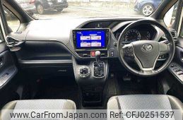 toyota voxy 2016 504928-924618