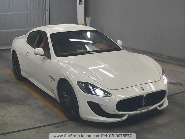 maserati granturismo 2013 -MASERATI--Maserati GranTurismo ZAMUH45J000078041---MASERATI--Maserati GranTurismo ZAMUH45J000078041- image 1