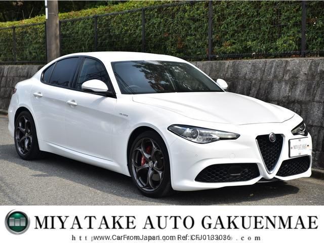 alfa-romeo giulia 2019 quick_quick_95220_ZAREAELN5K7623220 image 1