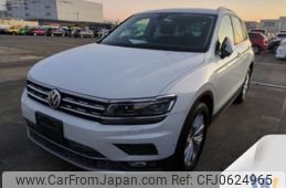 volkswagen tiguan 2018 -VOLKSWAGEN--VW Tiguan LDA-5NDFGF--WVGZZZ5N8JW440046---VOLKSWAGEN--VW Tiguan LDA-5NDFGF--WVGZZZ5N8JW440046-