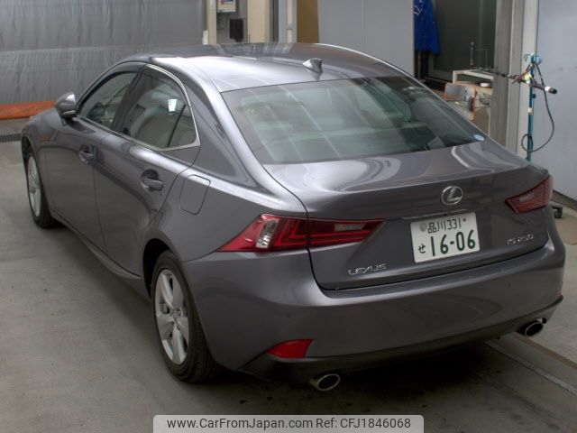 lexus is 2013 CFJ1846068 image 2