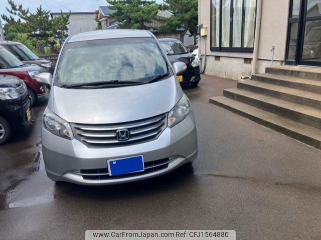 honda freed 2011 CFJ1564880 image 1