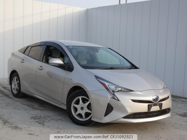 toyota prius 2016 quick_quick_DAA-ZVW55_ZVW55-8010607 image 1