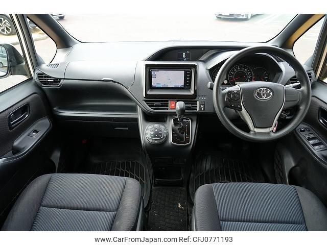 toyota voxy 2018 quick_quick_ZRR80G_ZRR80-0408300 image 2