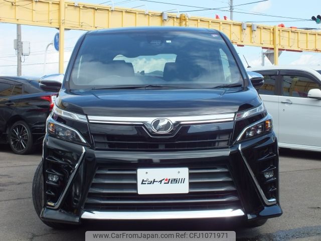 toyota voxy 2018 -TOYOTA--Voxy DBA-ZRR80W--ZRR80-0390040---TOYOTA--Voxy DBA-ZRR80W--ZRR80-0390040- image 2