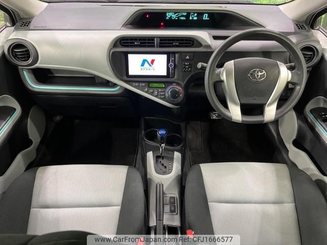 toyota aqua 2012 CFJ1666577 image 2
