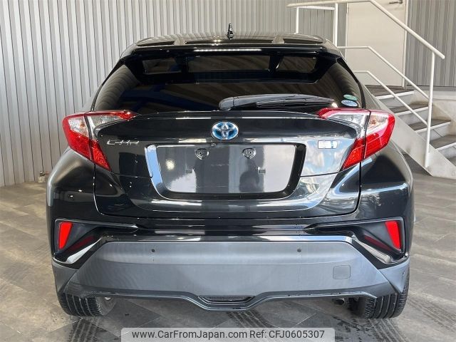 toyota c-hr 2017 -TOYOTA--C-HR ZYX10--ZYX10-2057043---TOYOTA--C-HR ZYX10--ZYX10-2057043- image 2