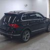 volkswagen tiguan 2017 -VOLKSWAGEN--VW Tiguan ABA-5NCZE--WVGZZZ5NZHW850243---VOLKSWAGEN--VW Tiguan ABA-5NCZE--WVGZZZ5NZHW850243- image 5